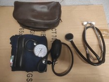 Stetoscopio e Sfigmomanometro