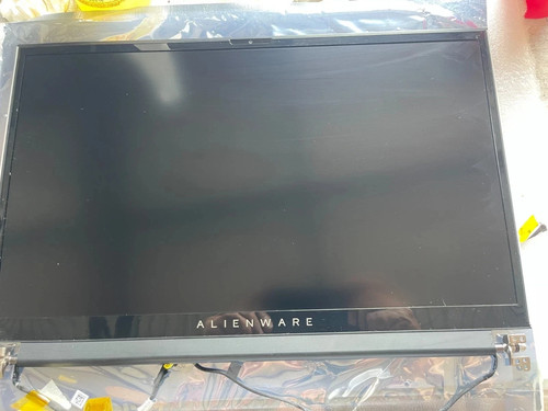 Dell alienware m17 3 - dell, r3