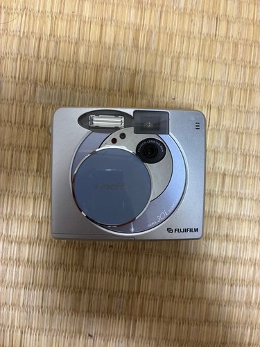 Fotocamera digitale compatta