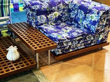 Tavolo con piedistallo in