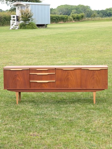Mobile credenza vintage