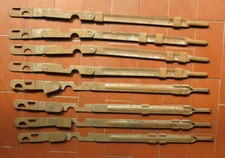 N° 8 VECCHI CATENACCI IN FERRO DA USARE SU PORTONI O PORTE IN FERRO -