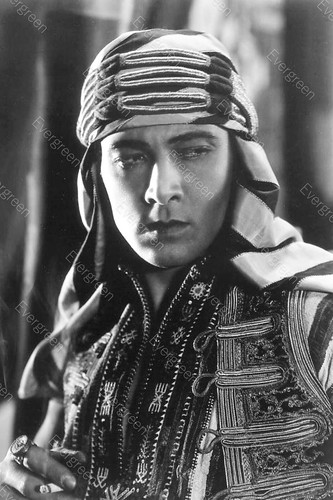 Rudolph valentino attore - ,