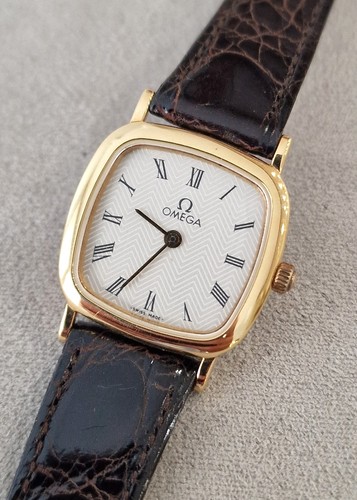 Omega ville 1986 quadrato - omega, de