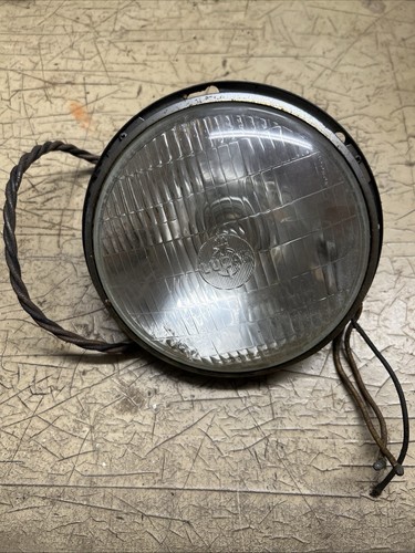 Vecchio faro vintage lucas 700 - faro,