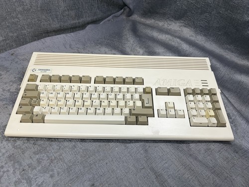 Commodore amiga a1200 computer - a1200,