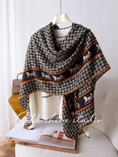 Sciarpa elegante vintage arco