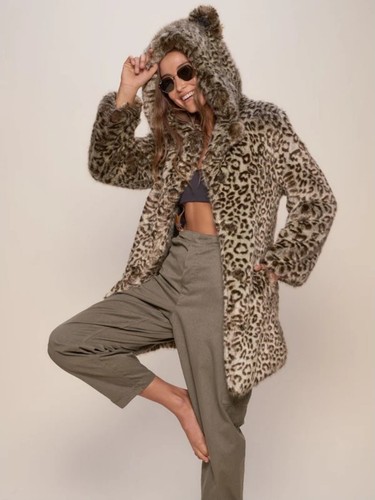 Cappotto con cappuccio