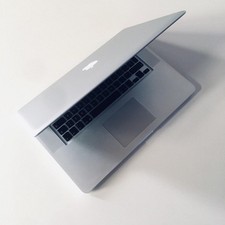 N° 153 - APPLE - MACBOOK PRO