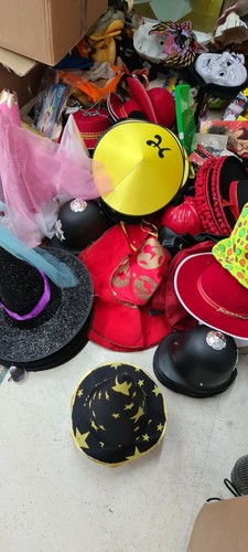 Stock 130 pezzi cappelli - 130,