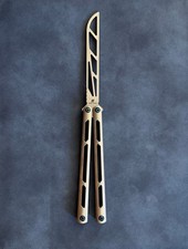 Allenatore Balisong Tsunami di Squalo Armato