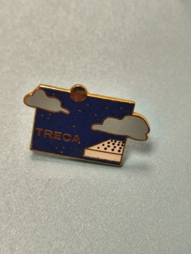 Vintage pin treca - treca, nuages