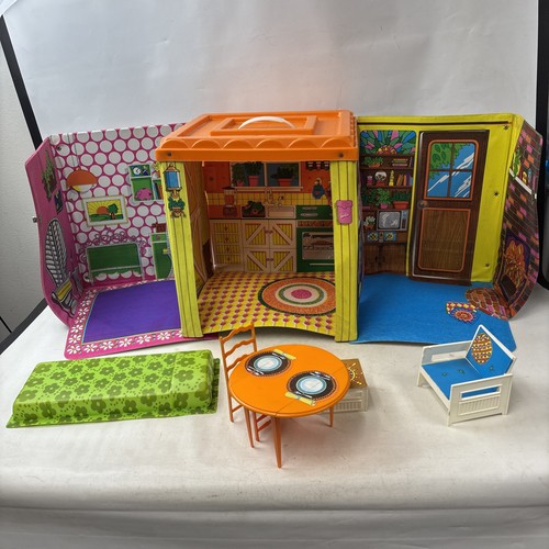 Barbie country living home - country,