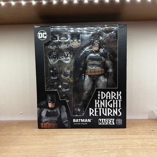 Medicom mafex 106 batman - mafex,