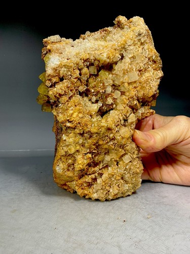 Rocks barite gialla con - gialla,