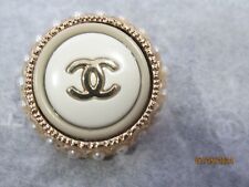 CHANEL  BUTTON  22 MM, GOLD