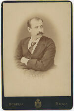 Armadio Circa 1880. Uomo A
