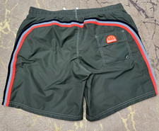 Costume da bagno verde oliva