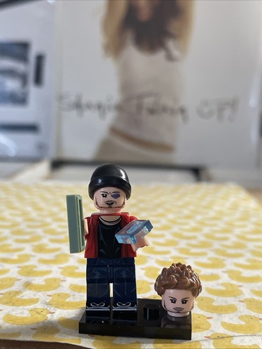 Jesse pinkman lego minifig - jesse,