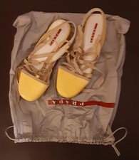 Scarpe gialle Prada per donna
