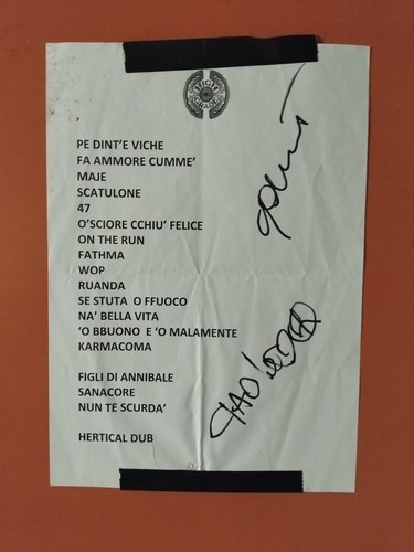 Almamegretta autografo - autografo, su
