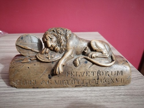 Leone lucerna scultura - di,