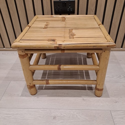Tavolino piccolo quadrato