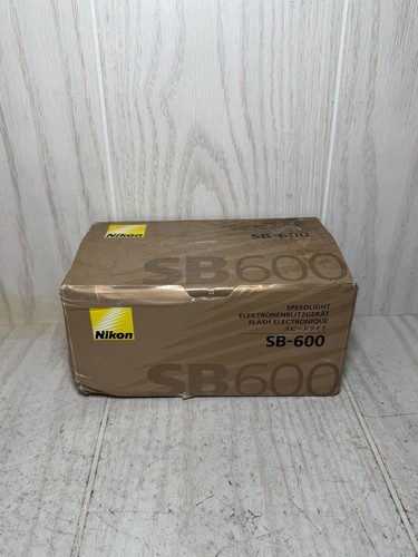 Nikon 600 speedlight - speedlight, flash