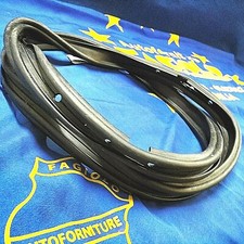 GUARNIZIONE FIAT 500 GIARDIN.VETRO PORTA GOMMA SAGOMATA SCORREVOLE 600 MULTIPLA?