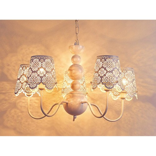 Lampadario bianco classico