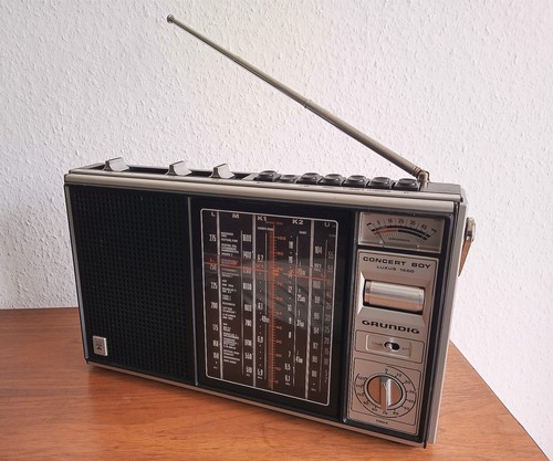 Radio valigetta grundig - a,