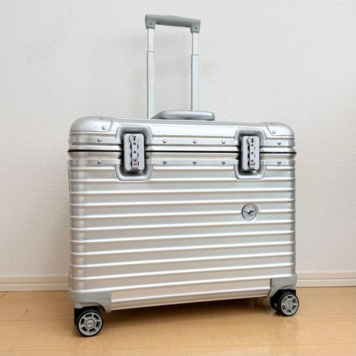 Rimowa lufthansa collaboration - rimowa,