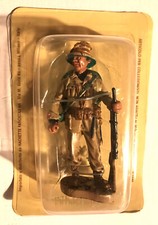 j Figurino dipinto - Scala