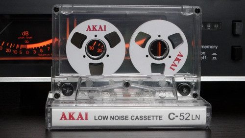Audiocassetta akai bianca - audiocassetta,