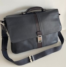 Moderna, giovanile,   in pelle