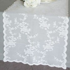 Runner centrotavola in pizzo