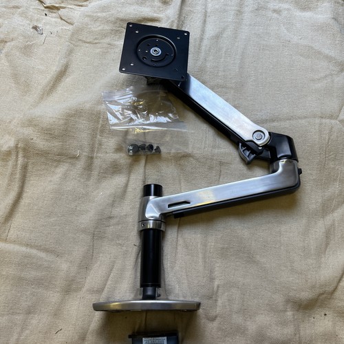 Braccio monitor articolato