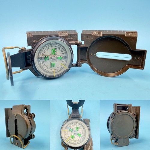 Bussola lentitica militare