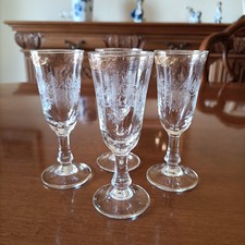 4 Bicchieri Da Liquore In Cristallo Finemente Decorato