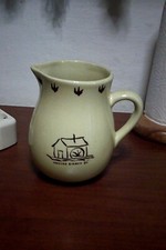 caraffa mulino bianco del 1981ncon difetti di usura tutto intorno all orlo leggi