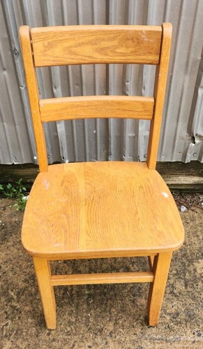 Sedia seduta vintage legno