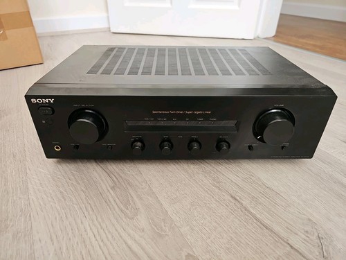 Amplificatore stereo integrato