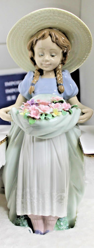 Lladro figurine bountiful - lladro,