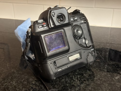 Nikon dslr con obiettivo - d1,