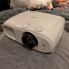 Epson EH-TW7000 4K PRO-UHD