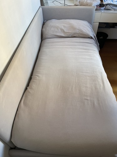Letto singolo con - con,