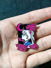 Spilla da bavero cappello smaltato distintivo metallo Sailor Moon Usagi Tsukino simpatico