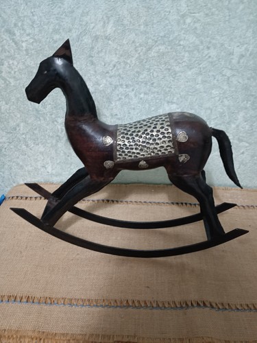Cavallo dondolo ferro con - cavallo, a