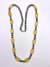 COLLANA DI PERLE DI LAGO COLTIVATE GRIGIE E FLUORITE GIALLA CHIUSURA IN ARGENTO
