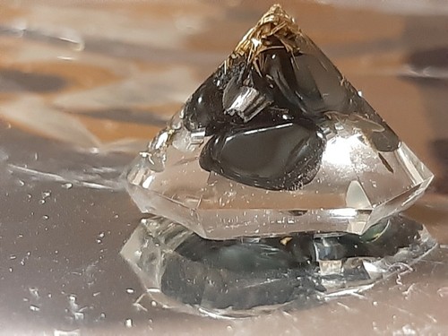 Piramide orgonite chakra - orgonite,